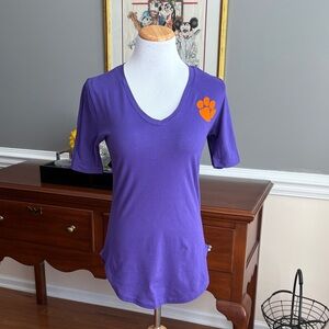 E5 Collegiate Collection Clemson v neck tee NWT